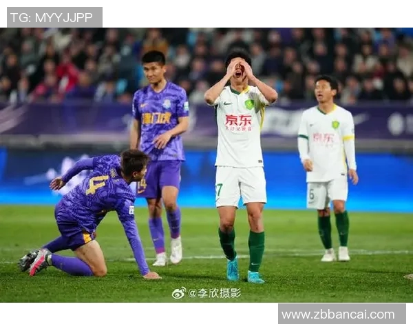 北京国安迎战泰国球队展现中国足球的实力与魅力